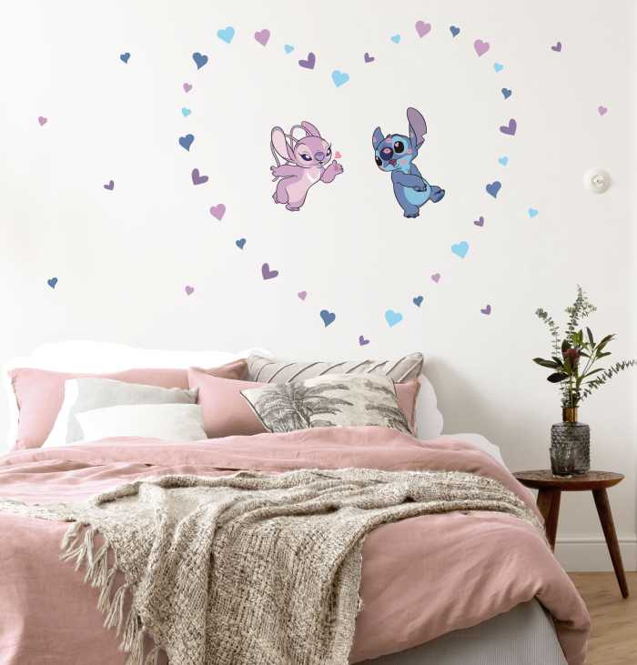 Wandtattoo Disney Stitch in Love