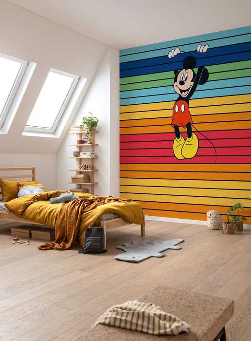 Standard Vlies Mickey Magic Rainbow