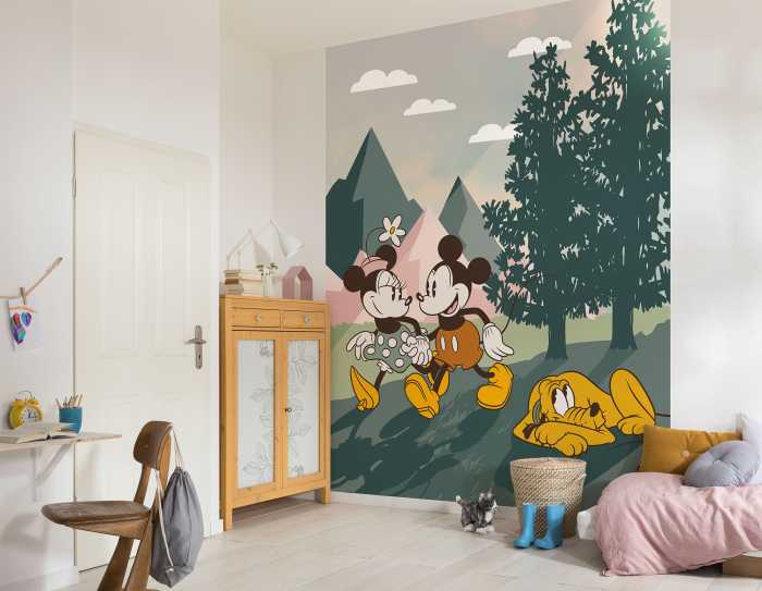 Digitaldrucktapete Mickey & Minnie Embrace Nature