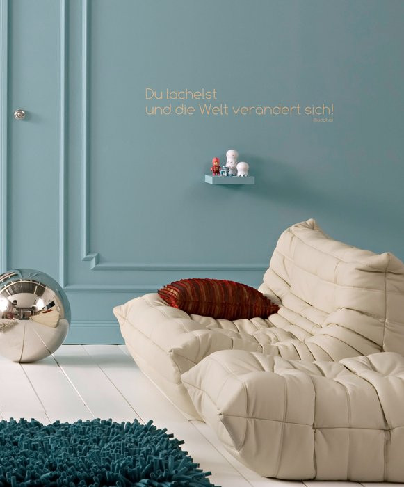 Du lächelst