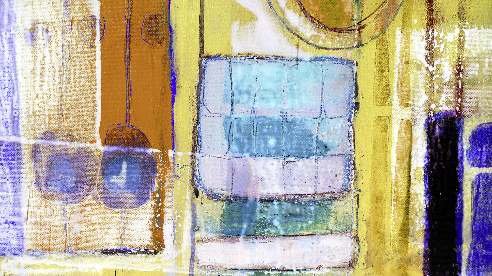 Glasses Gleaming yellow-orange